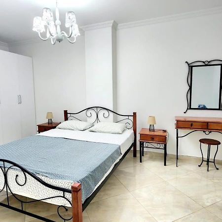 Paradise Apartment Батуми Экстерьер фото