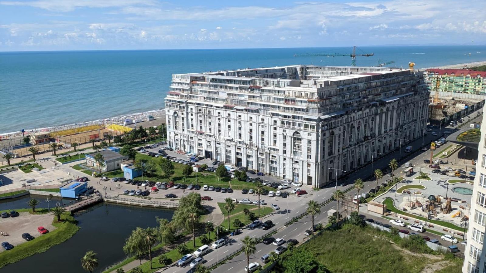 Paradise Apartment Батуми Экстерьер фото