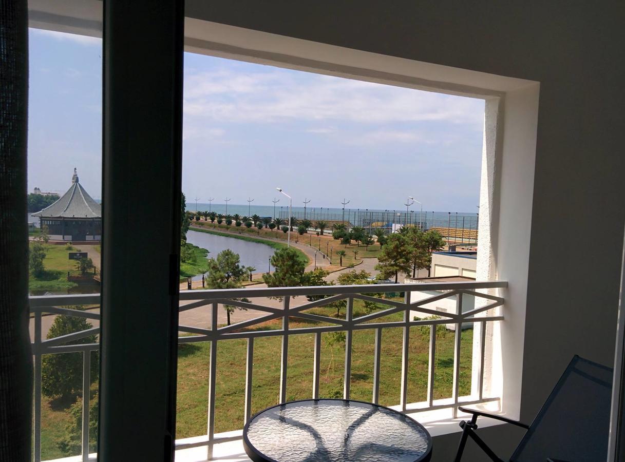 Paradise Apartment Батуми Экстерьер фото
